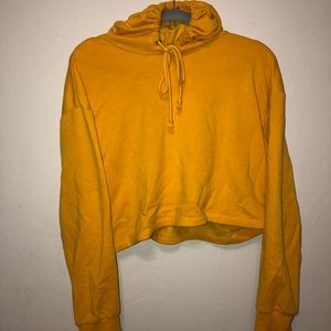 YELLOW CROPPED SWEATER